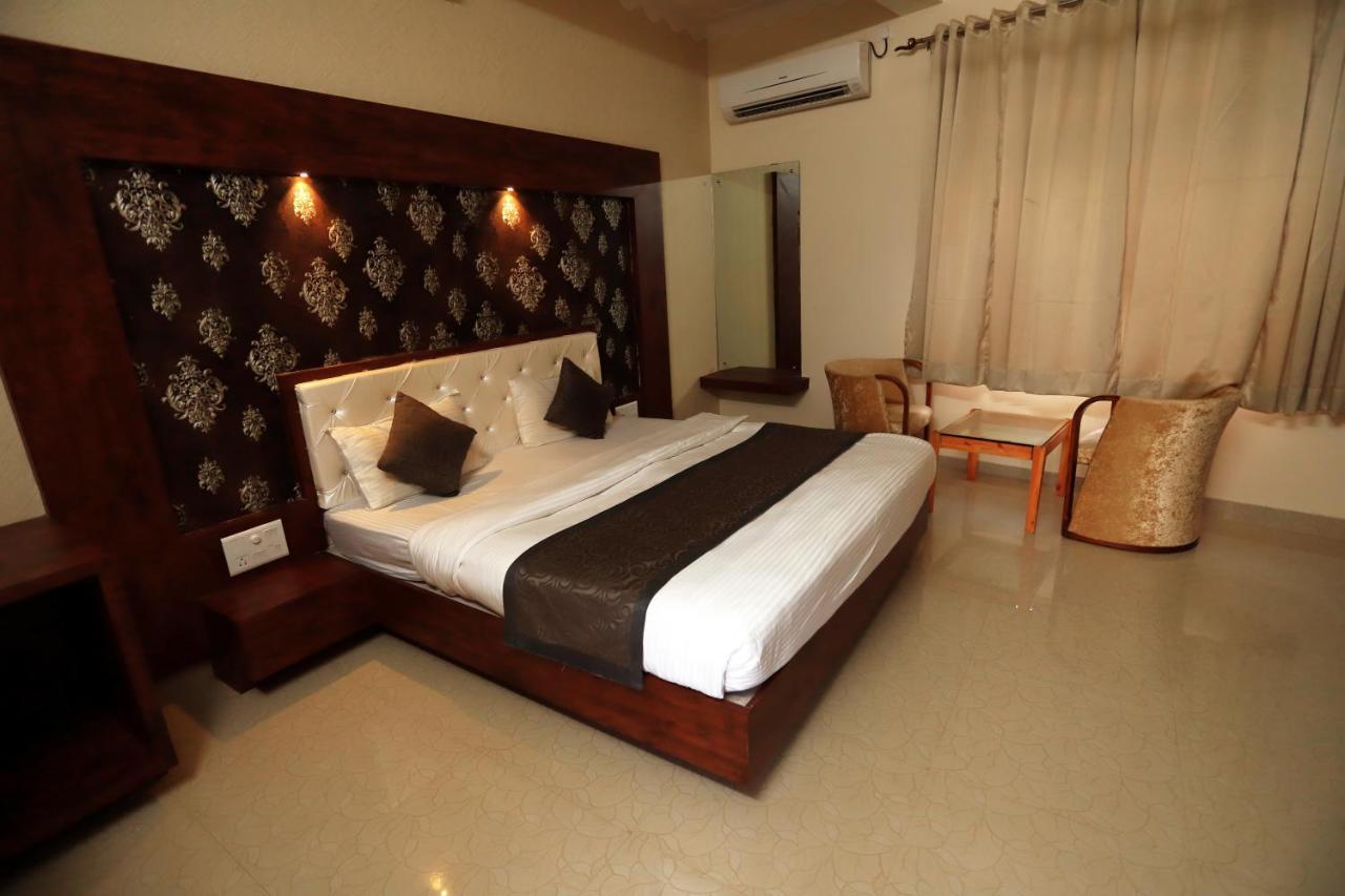 Riviera Madaar * Udaipur