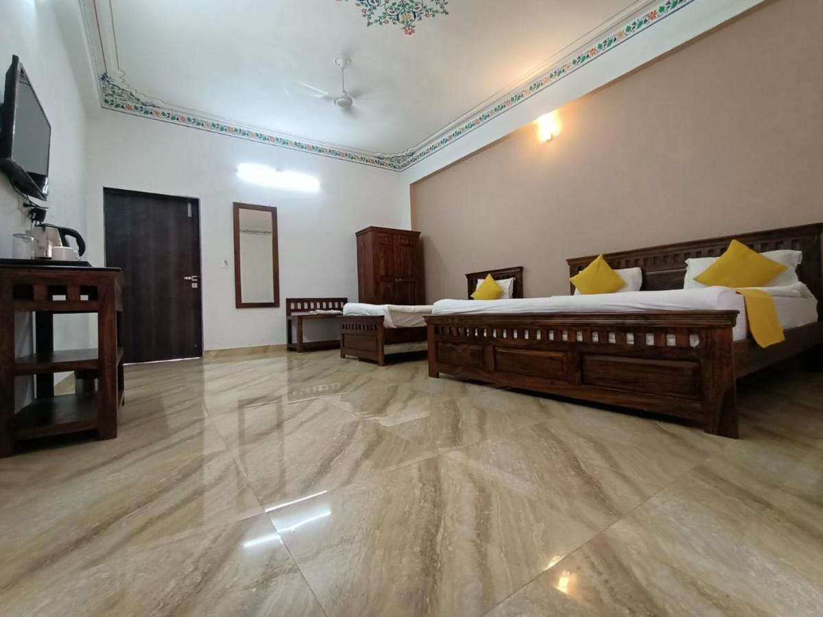 Riviera Madaar Resort *