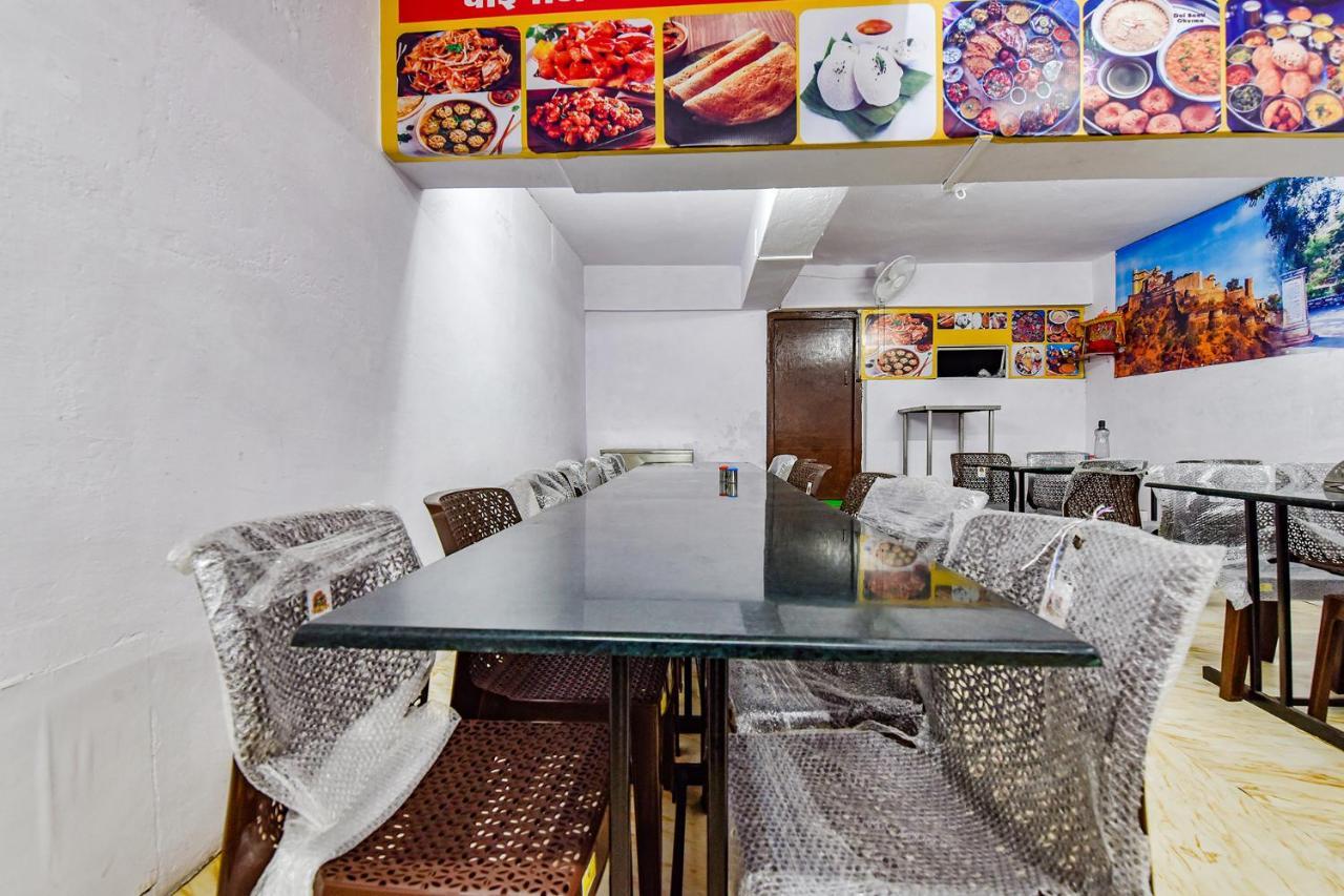Hotel Fabhotel Tak