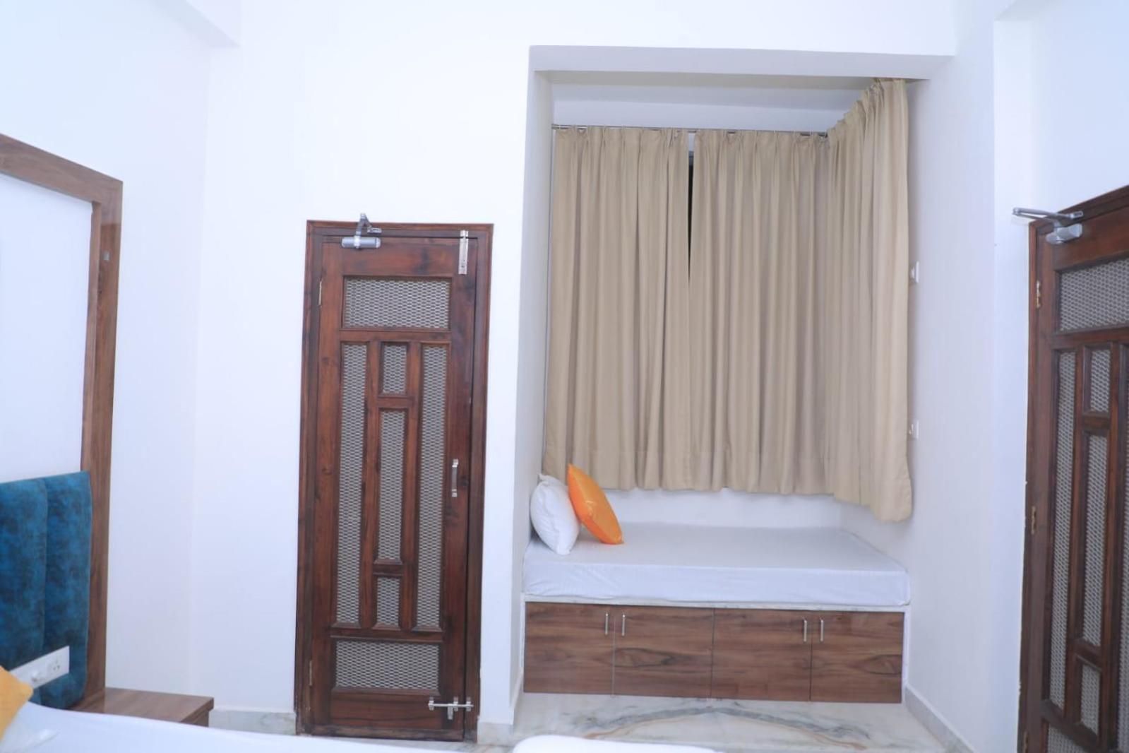 The Drop By Premier Homestay Udaipur