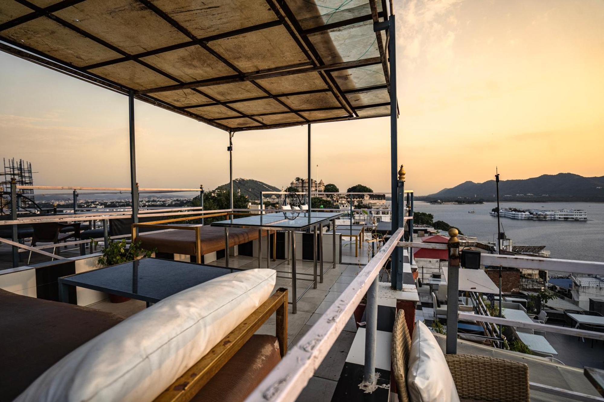The View Hotel- On Pichola