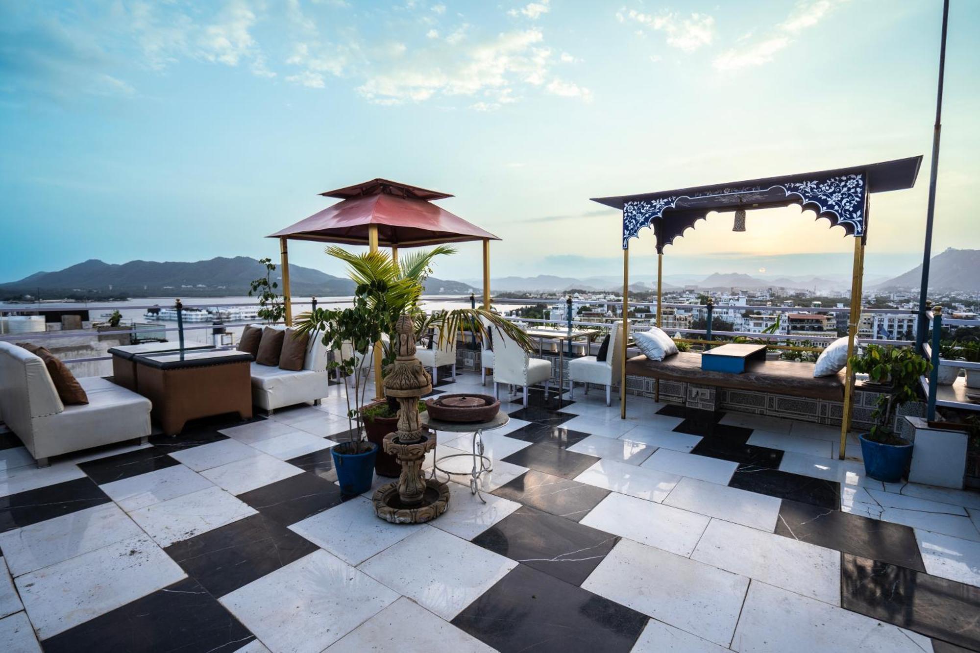 Hotel The View Hotel- On Pichola Udaipur