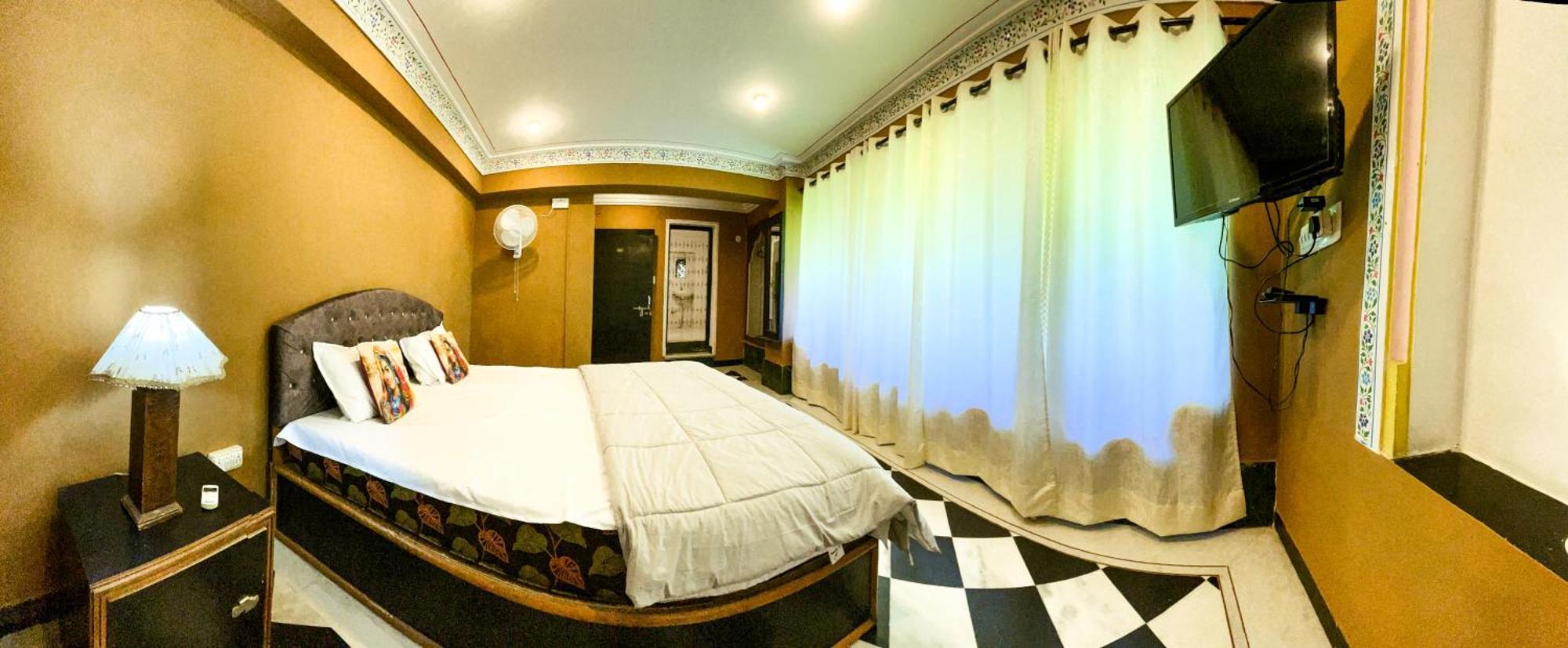 Hotstel * Udaipur