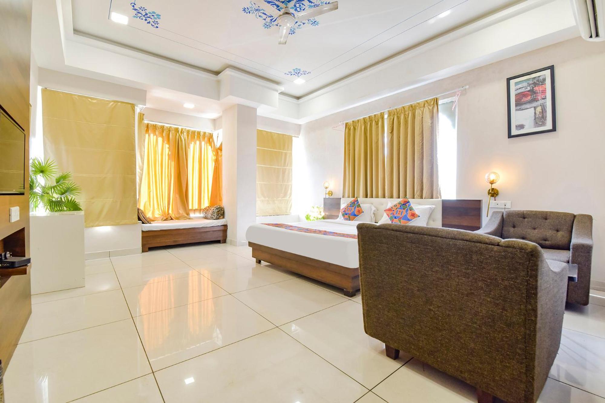 Fabhotel Prime Kingfisher 3*
