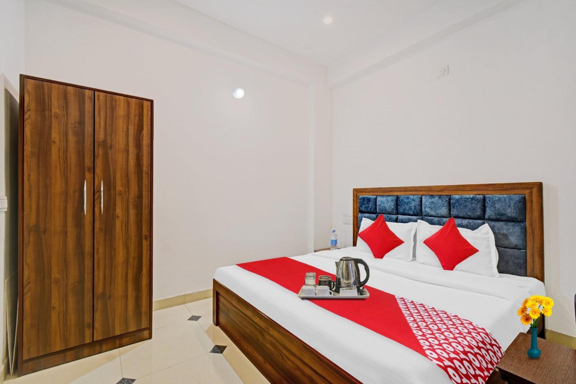 Hotel O Padharo Saa