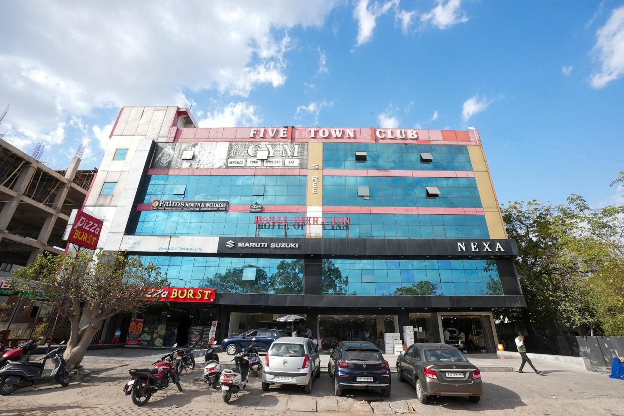 Hotel Opera Near Bus Stand