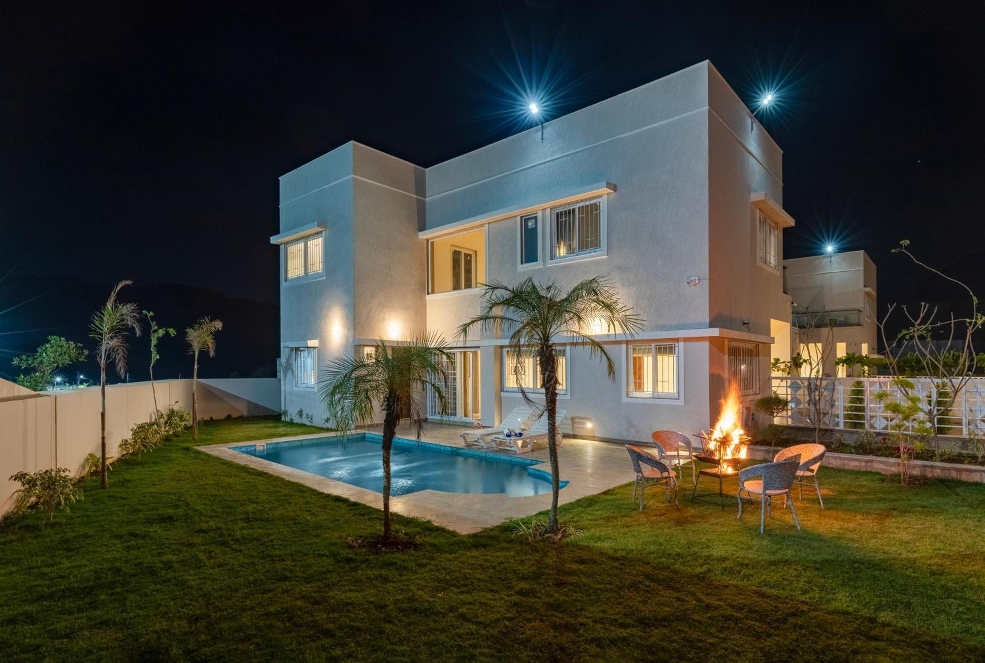 Elivaas Shourya Eden Luxe 3bhk With Pvt Pool, Udaipur