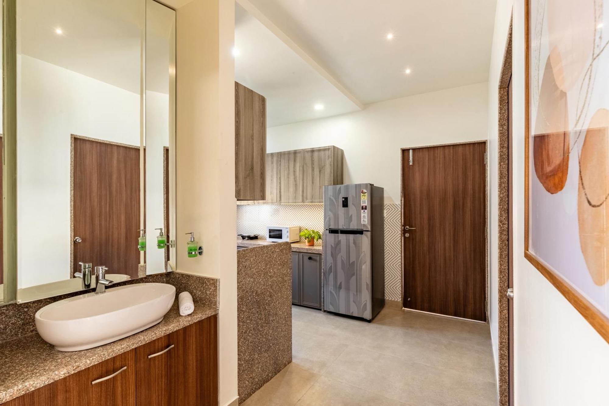 Elivaas Shourya Eden Luxe 3bhk With Pvt Pool,