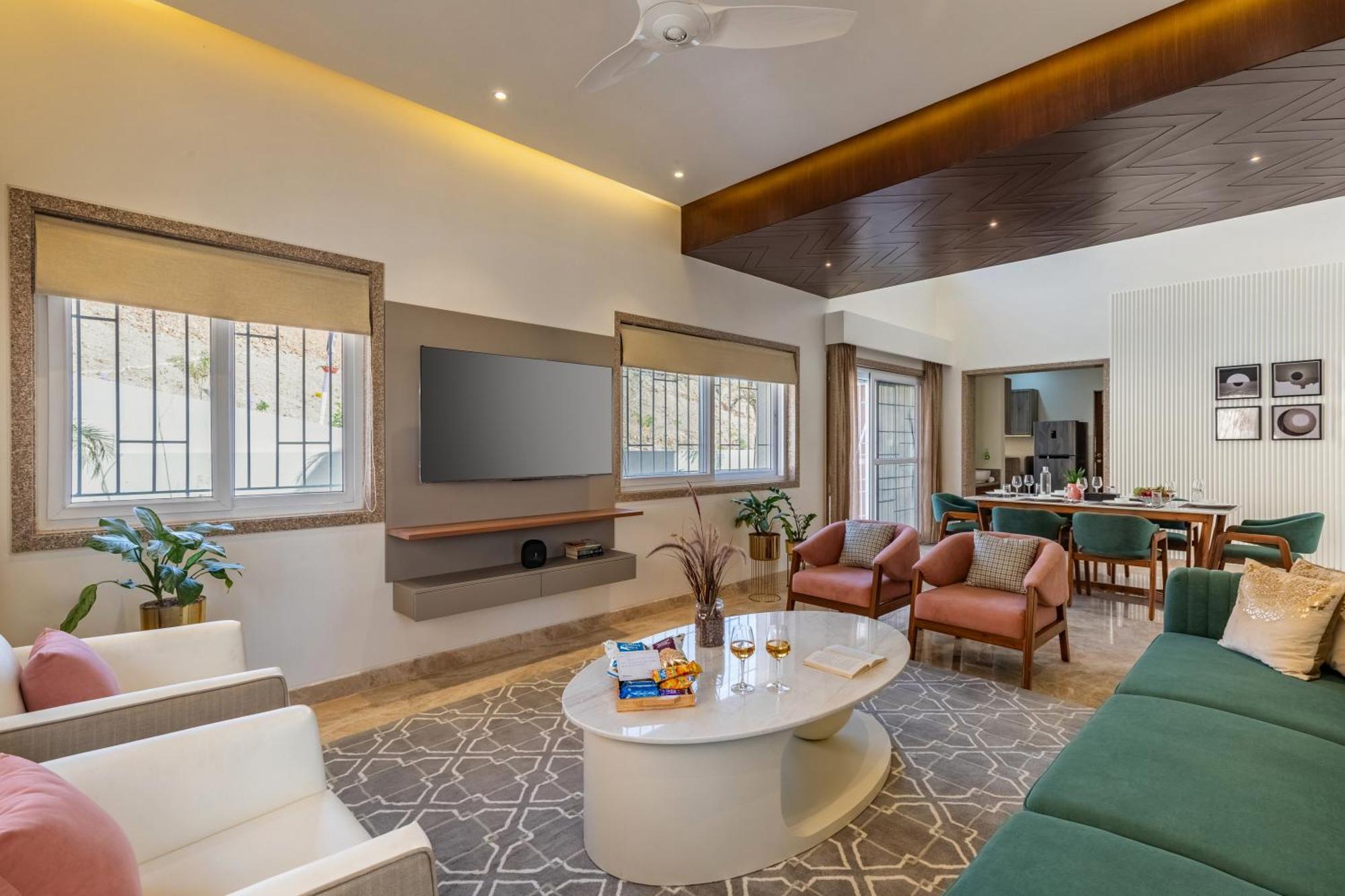Elivaas Shourya Eden Luxe 3bhk With Pvt Pool, Villa Udaipur