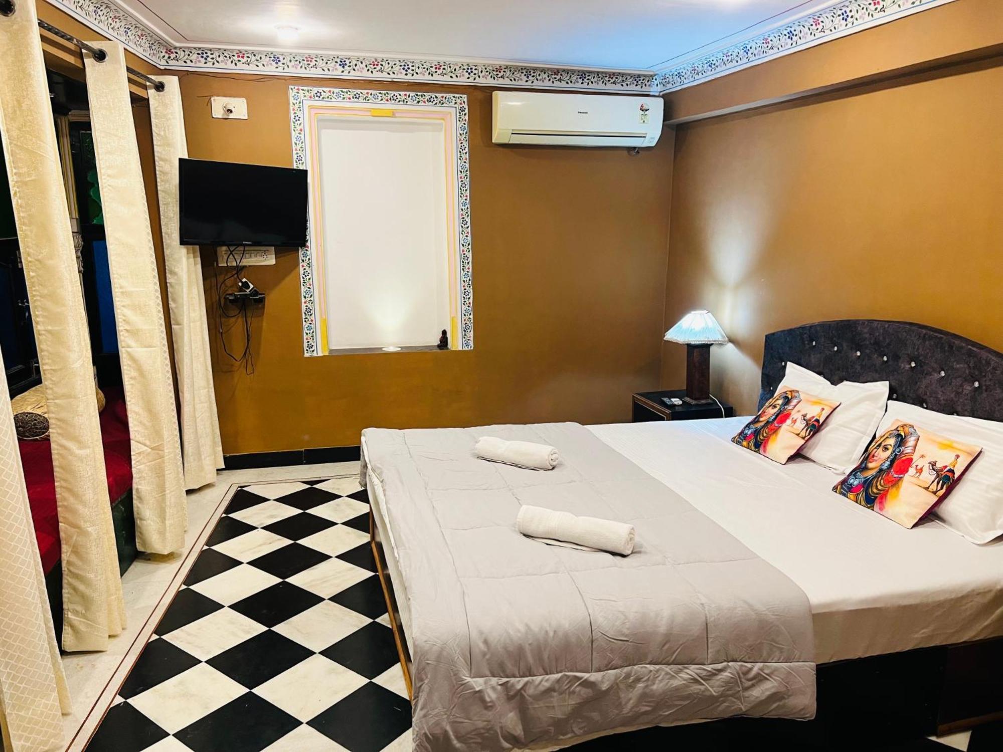 Hotstel * Udaipur