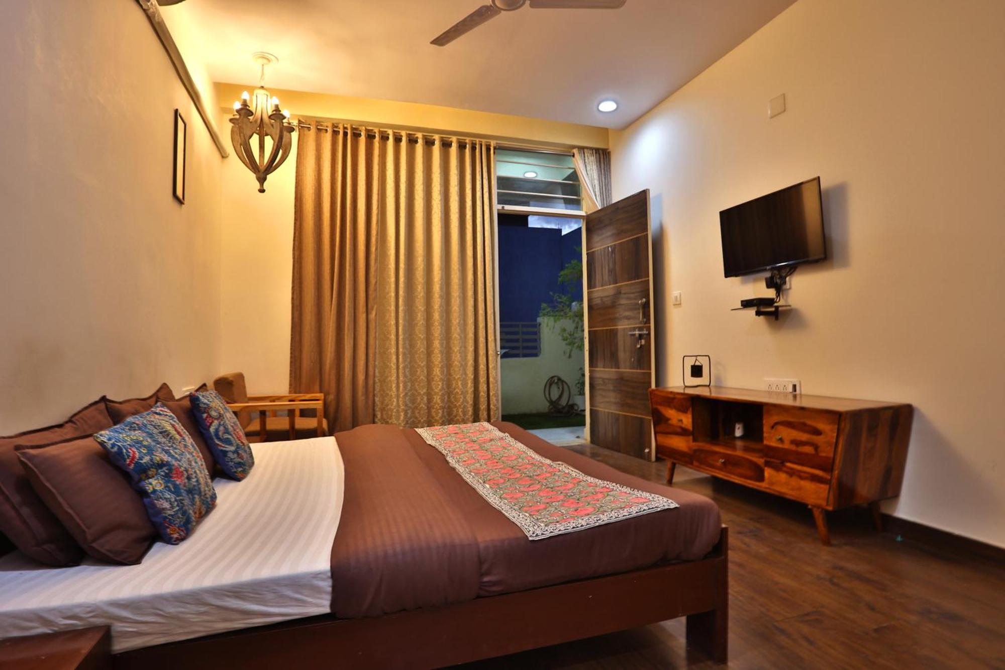 Aravali Homestay With Rooftop Jacuzzi Udaipur