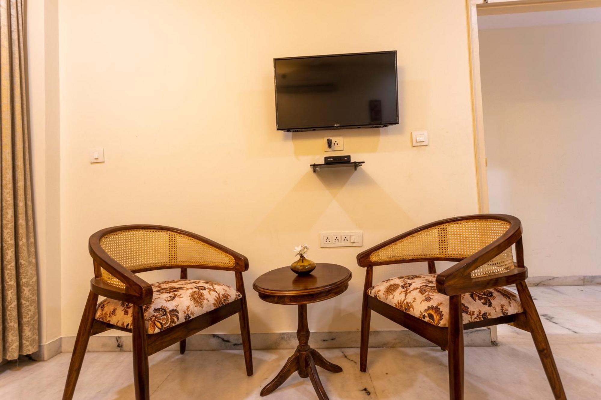 Aravali Homestay With Rooftop Jacuzzi Udaipur