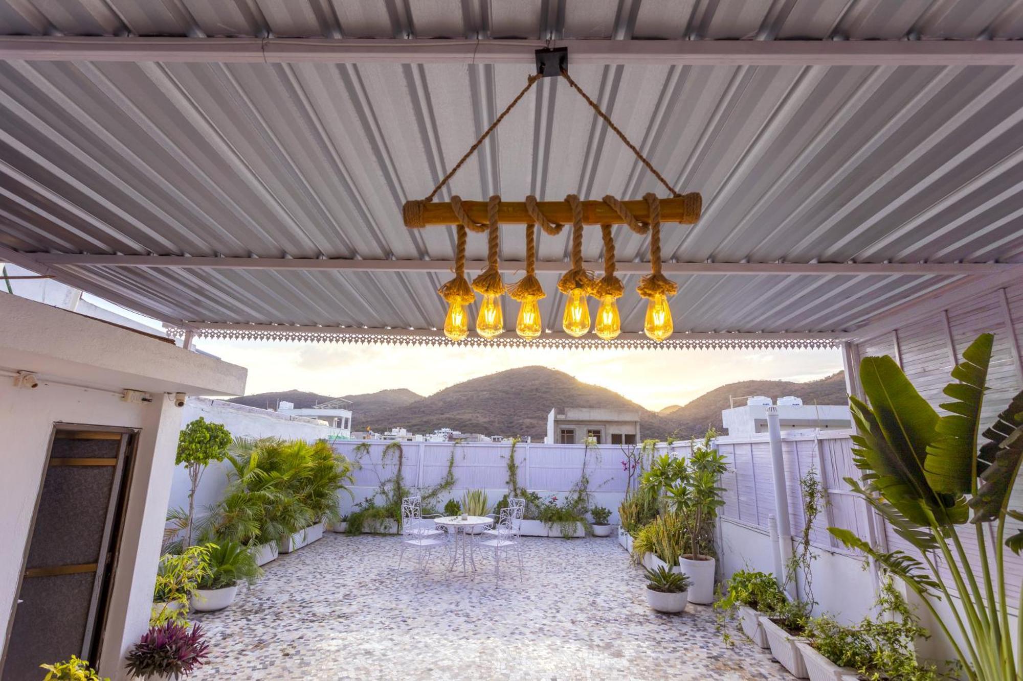 Aravali Homestay With Rooftop Jacuzzi Villa