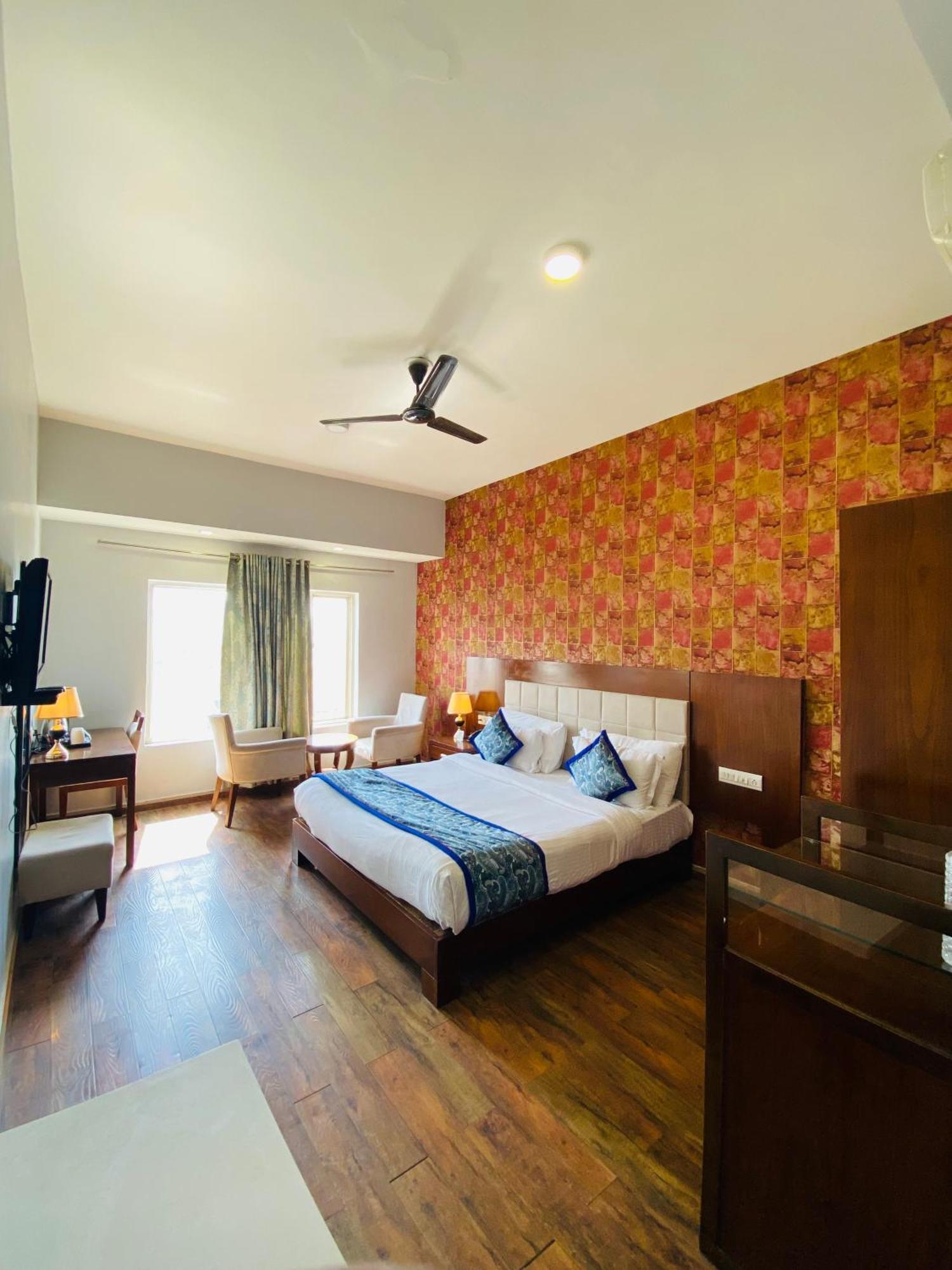 Hotel Turban Valley View And Spa, Udaipur