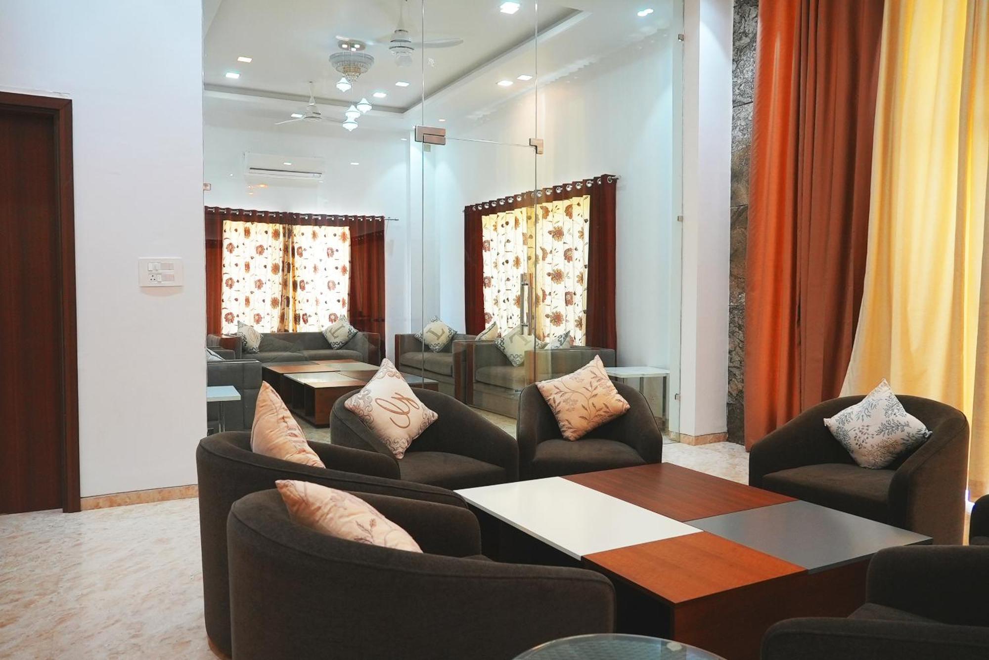 Aravali Villa *