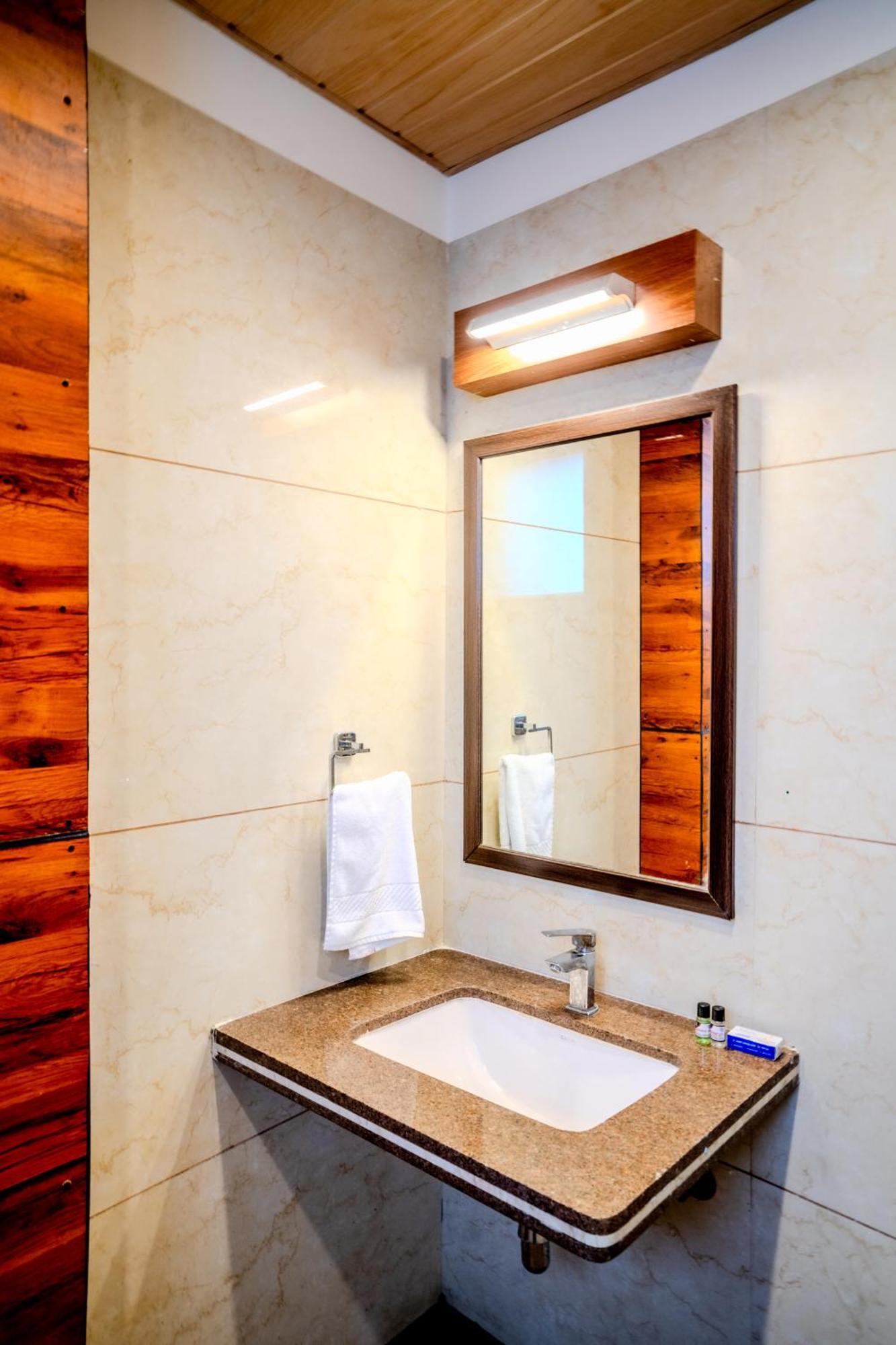 Hotel Amantran Inn - City Centre Hotel