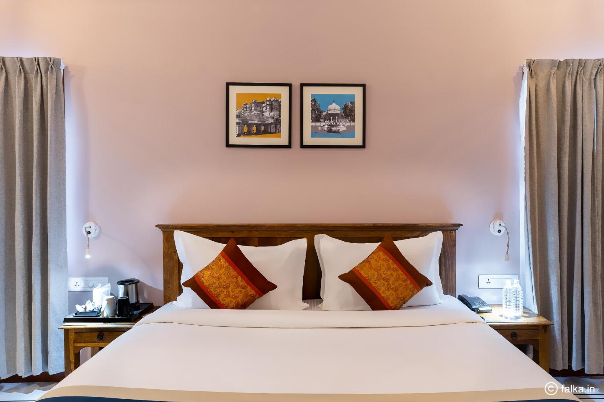 Dheergarh Palace Hotel 2*