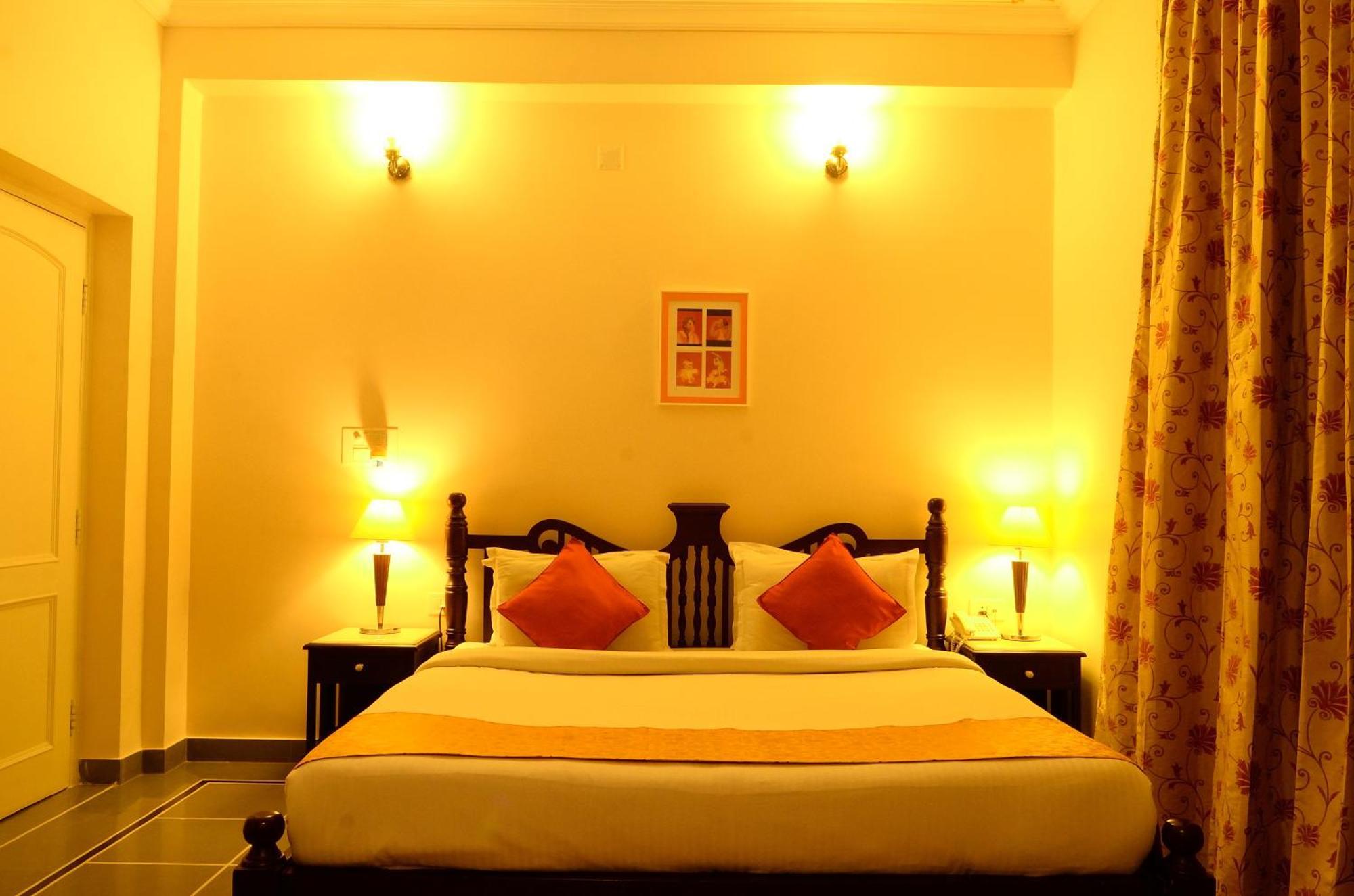 Dev Hotel