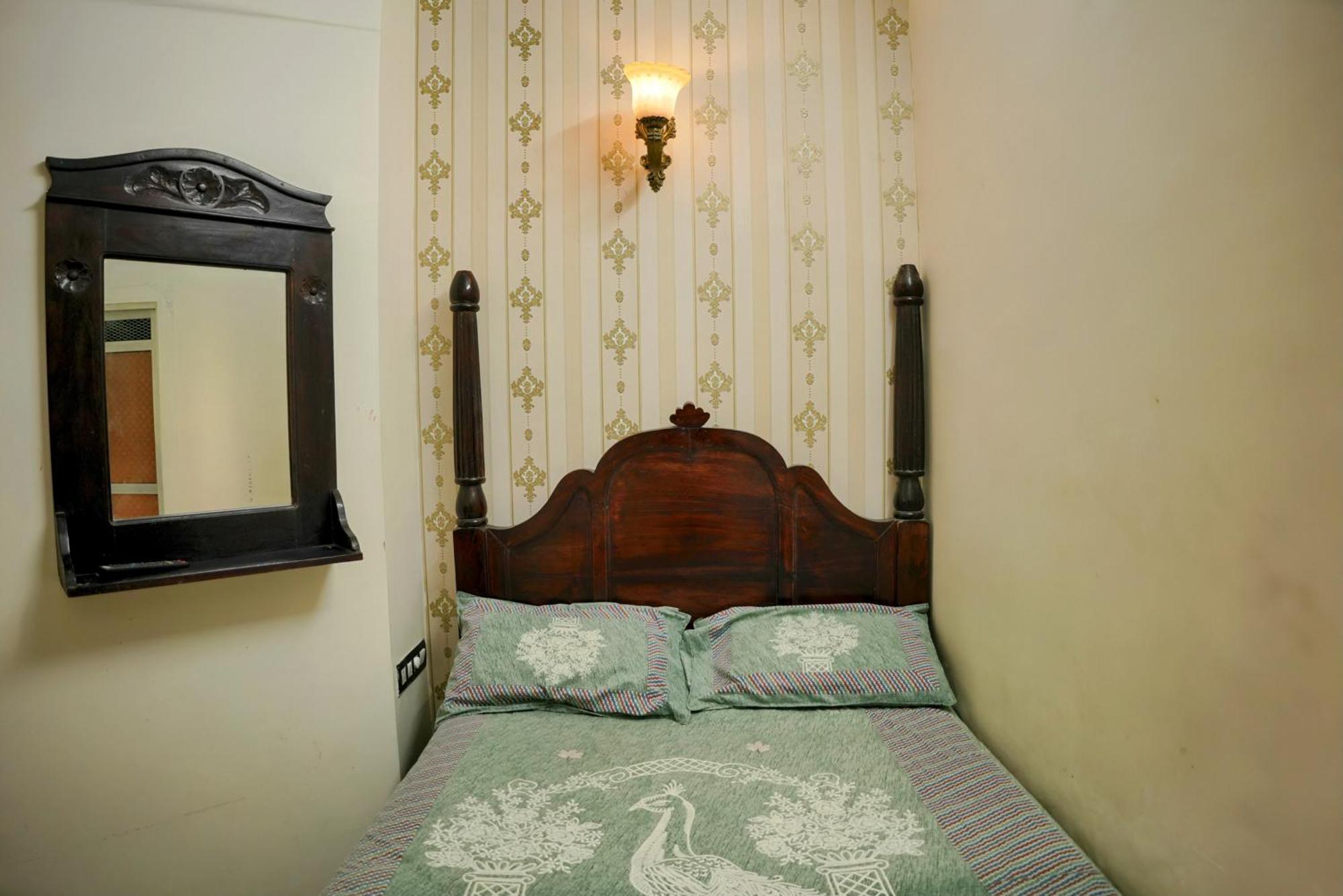Hostel Whereabout