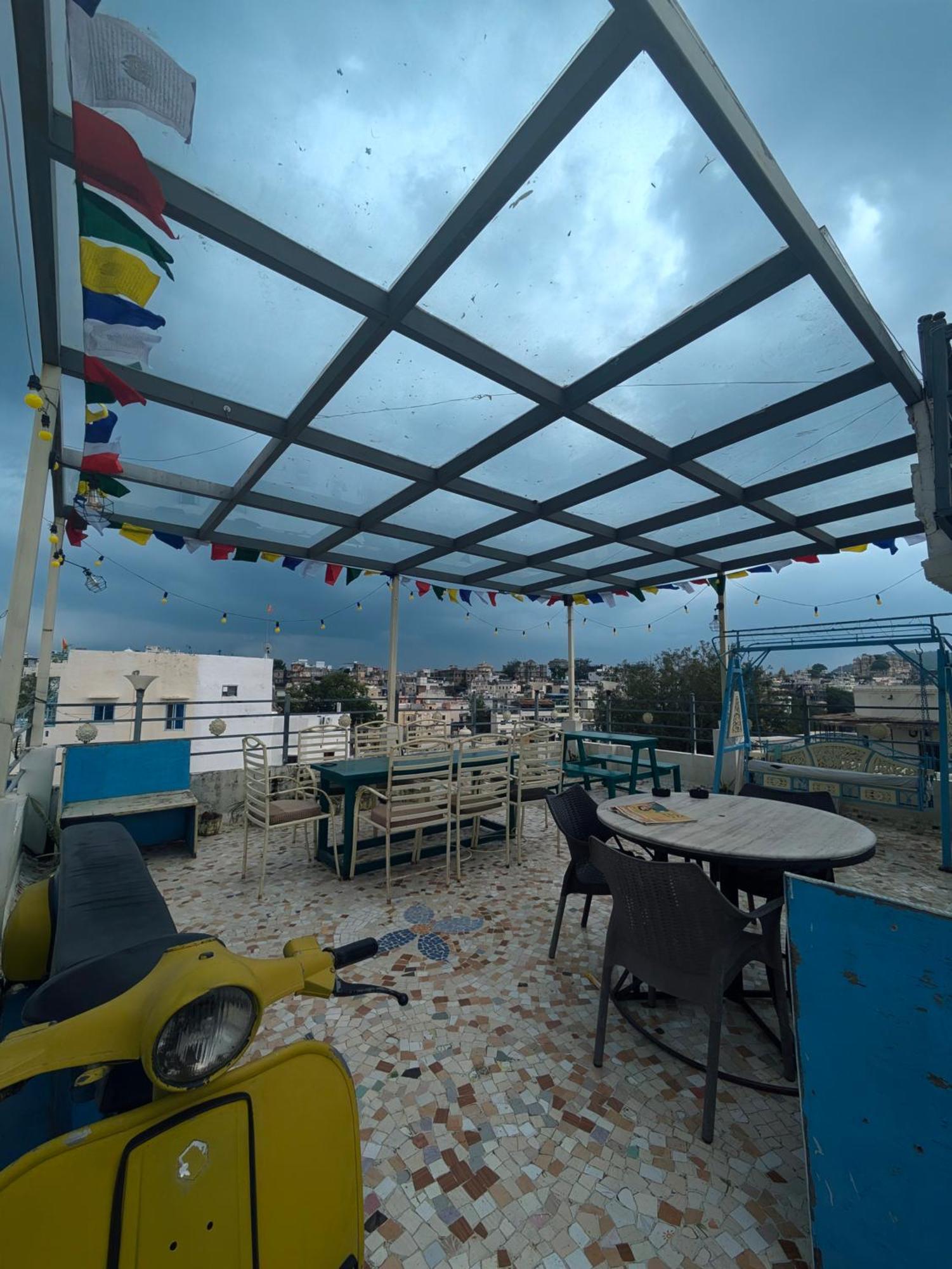 Hostel Whereabout *