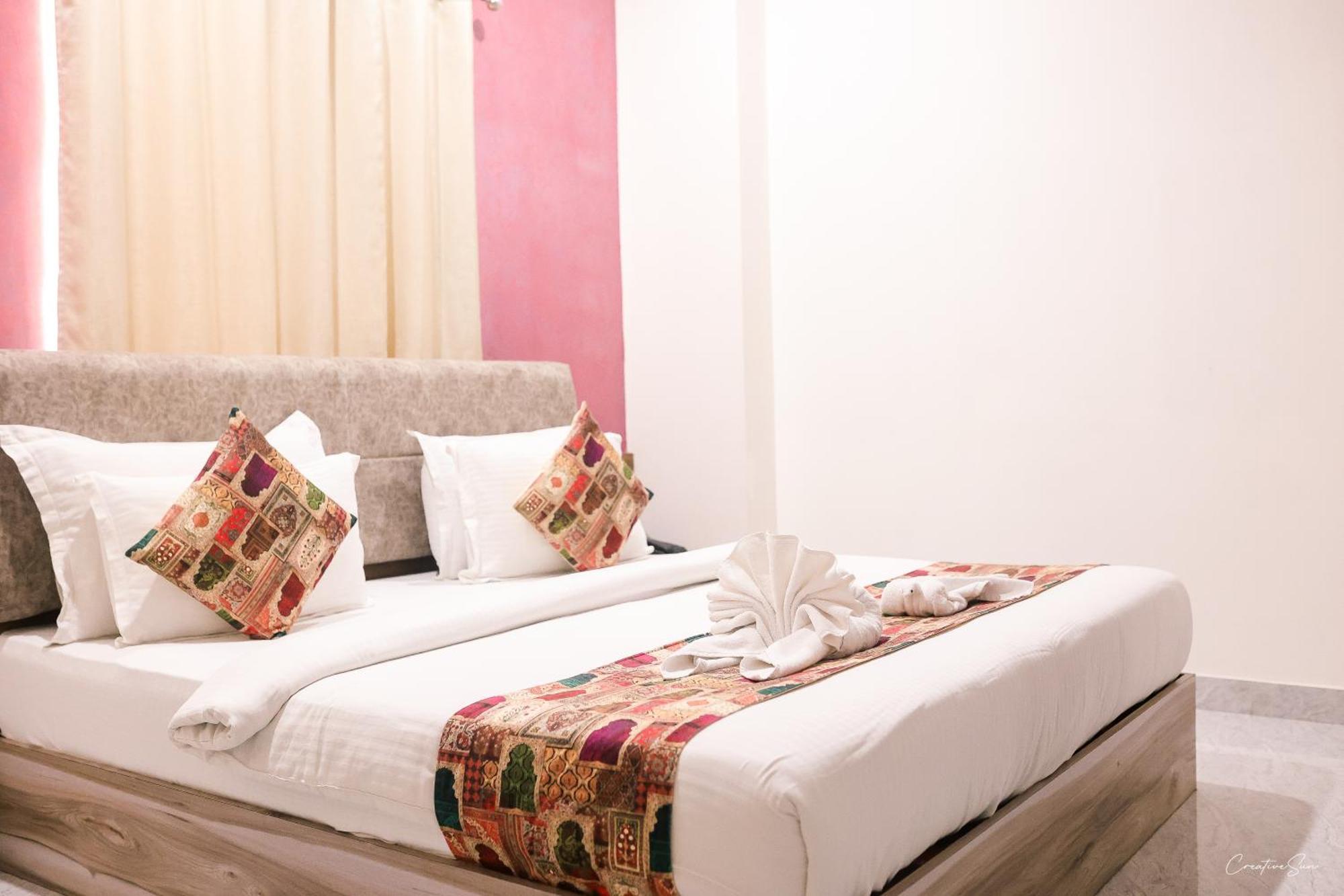 Hotel Paramount 3*