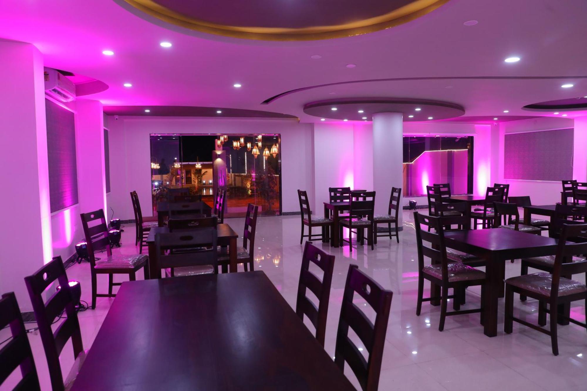 Hotel Paramount Udaipur