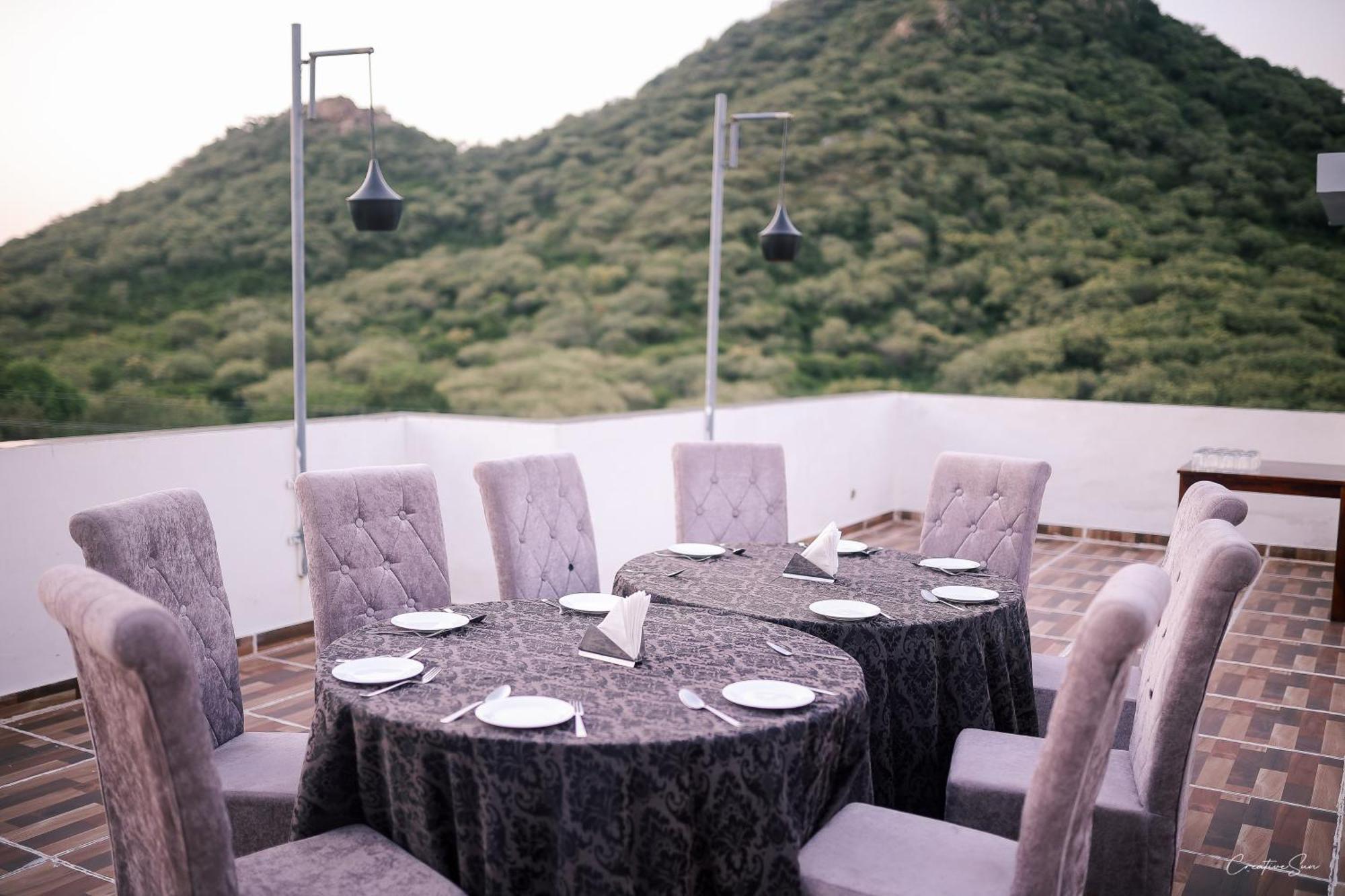 Paramount Hotel 3*