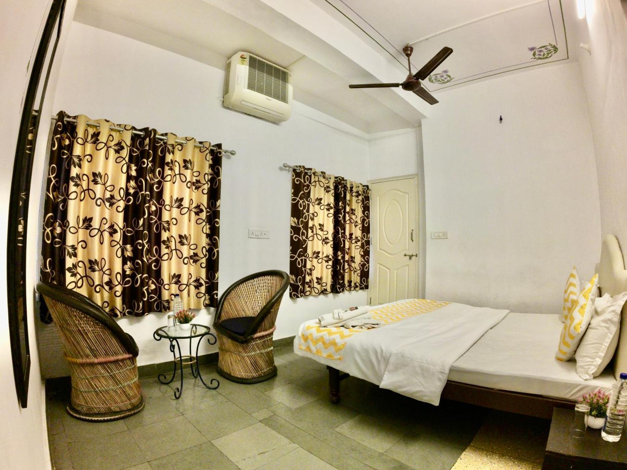 Hostel Maa Ji House On Pichola Udaipur