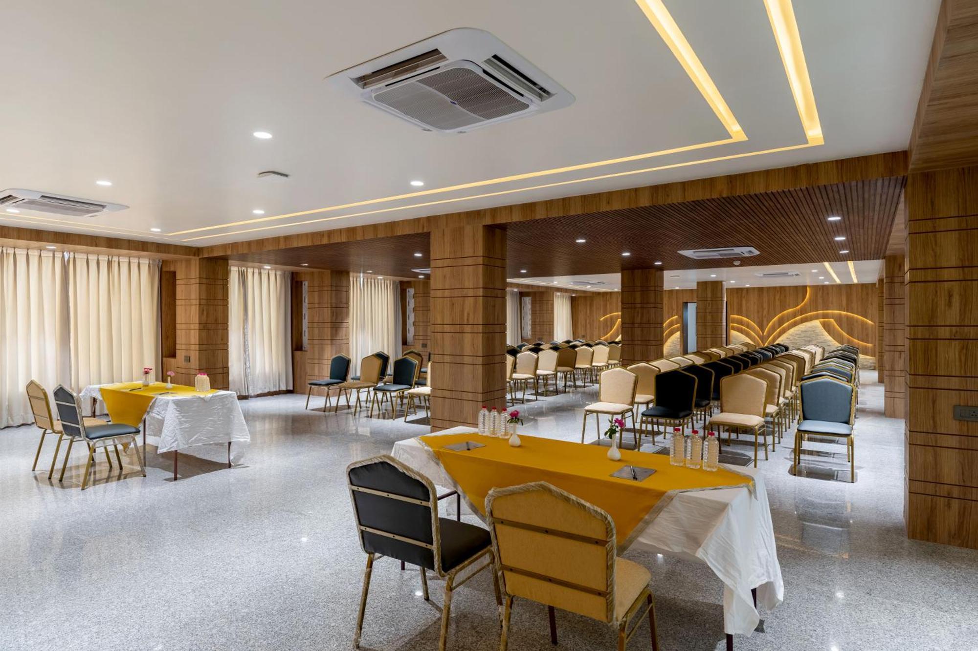 Hotel Redolence Aravali Tree 4*
