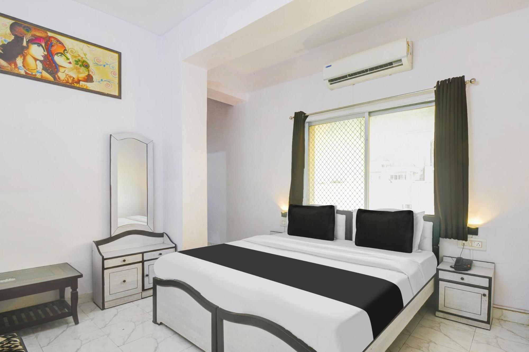 O Mahaveer Tower Hotel