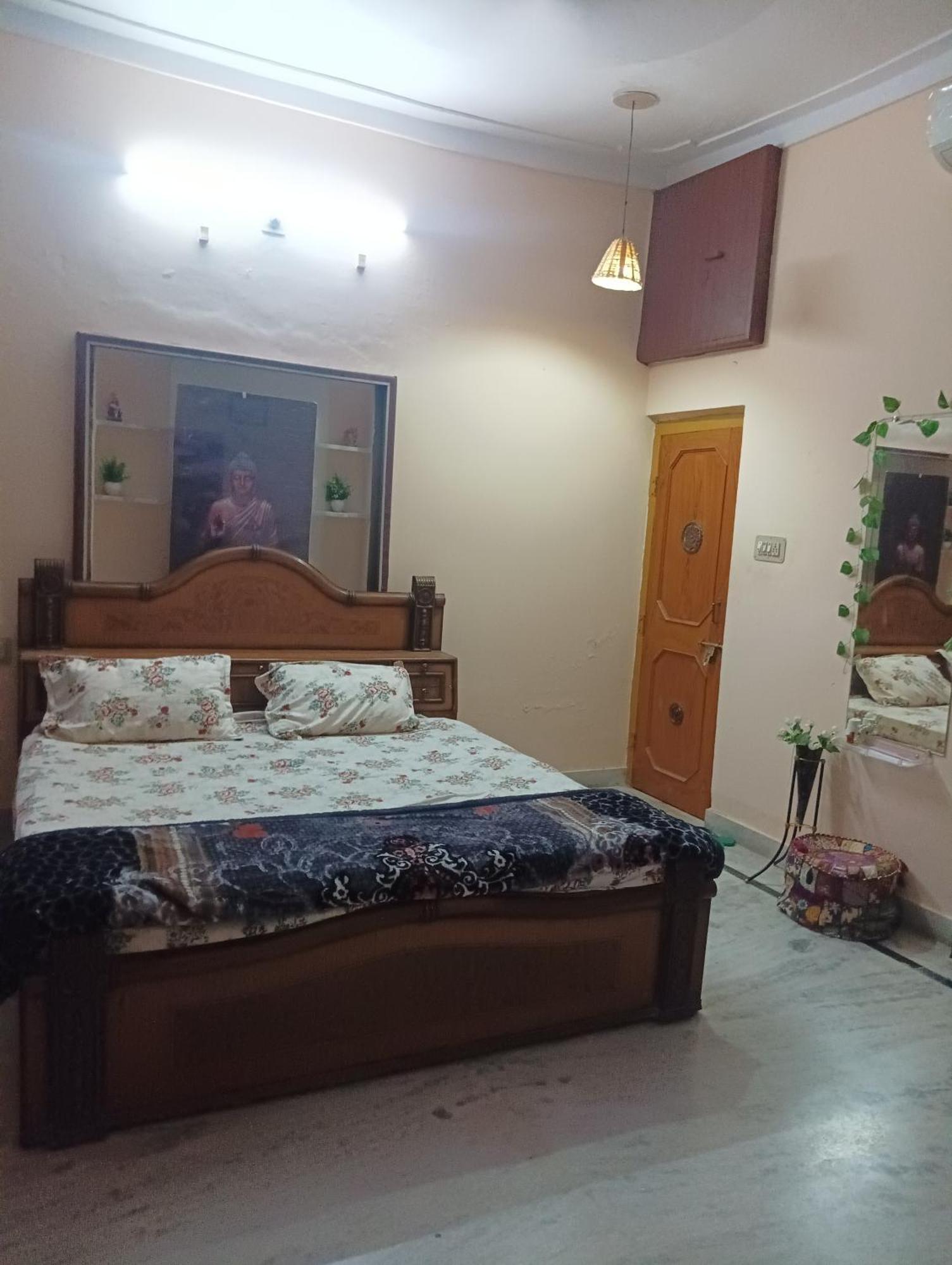 Vanita Villa