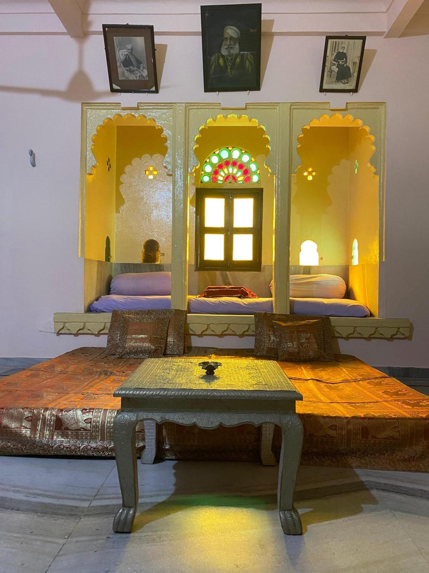 Tana Haveli Guest house *