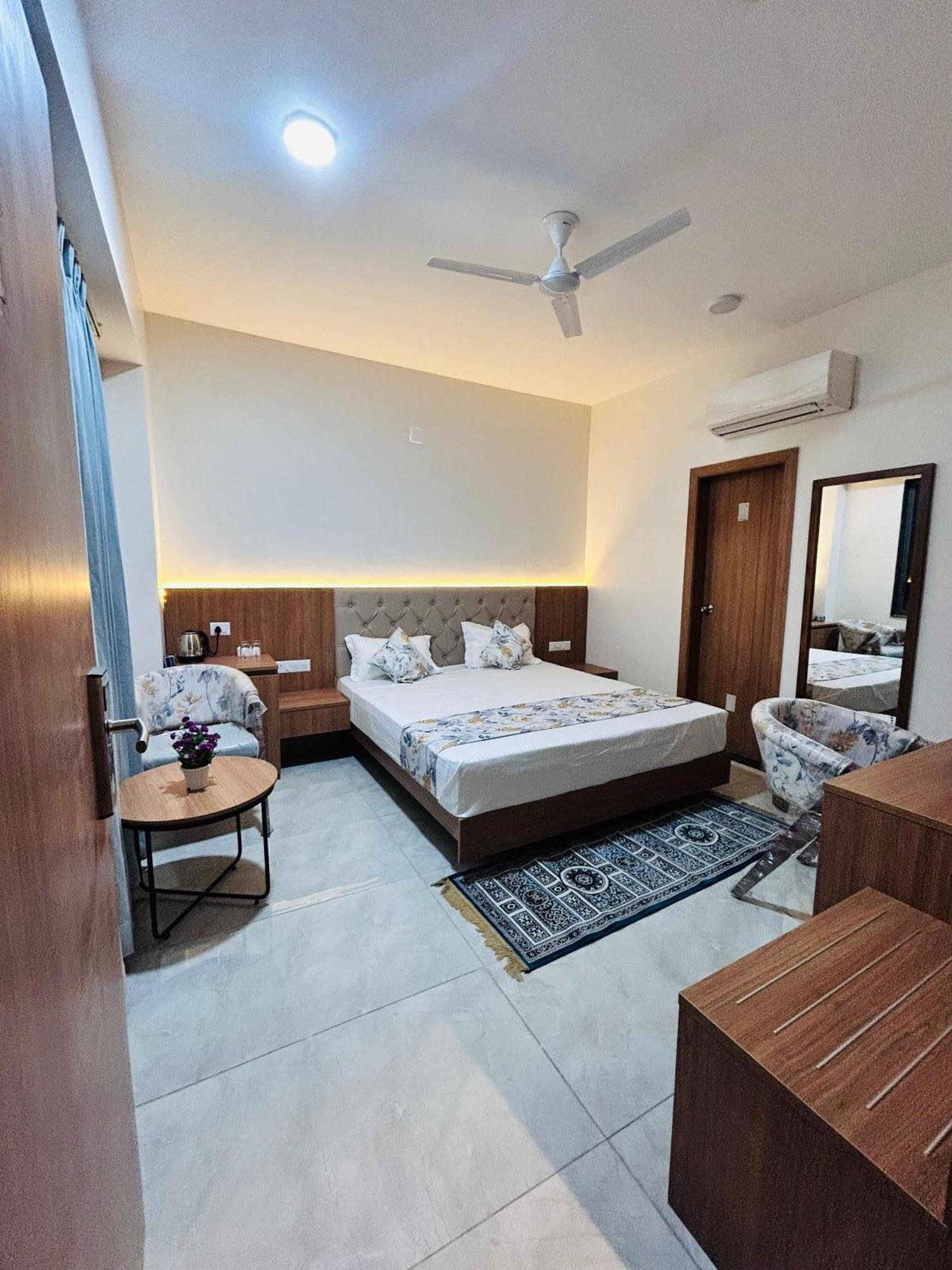 Patwar By Unity Hotel *