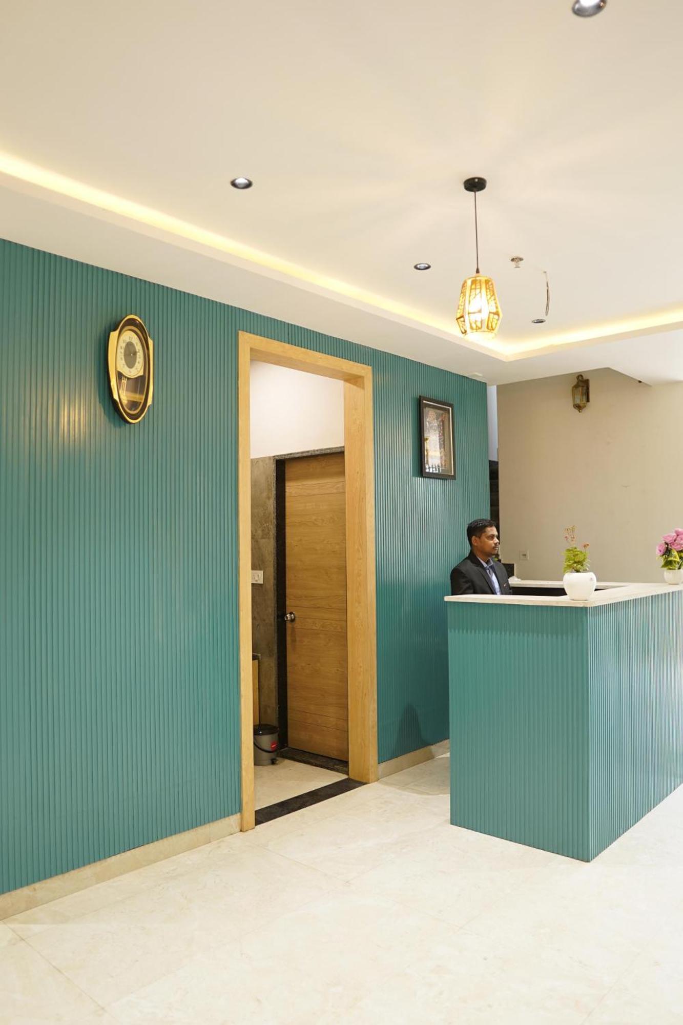 Hotel The Majestica *