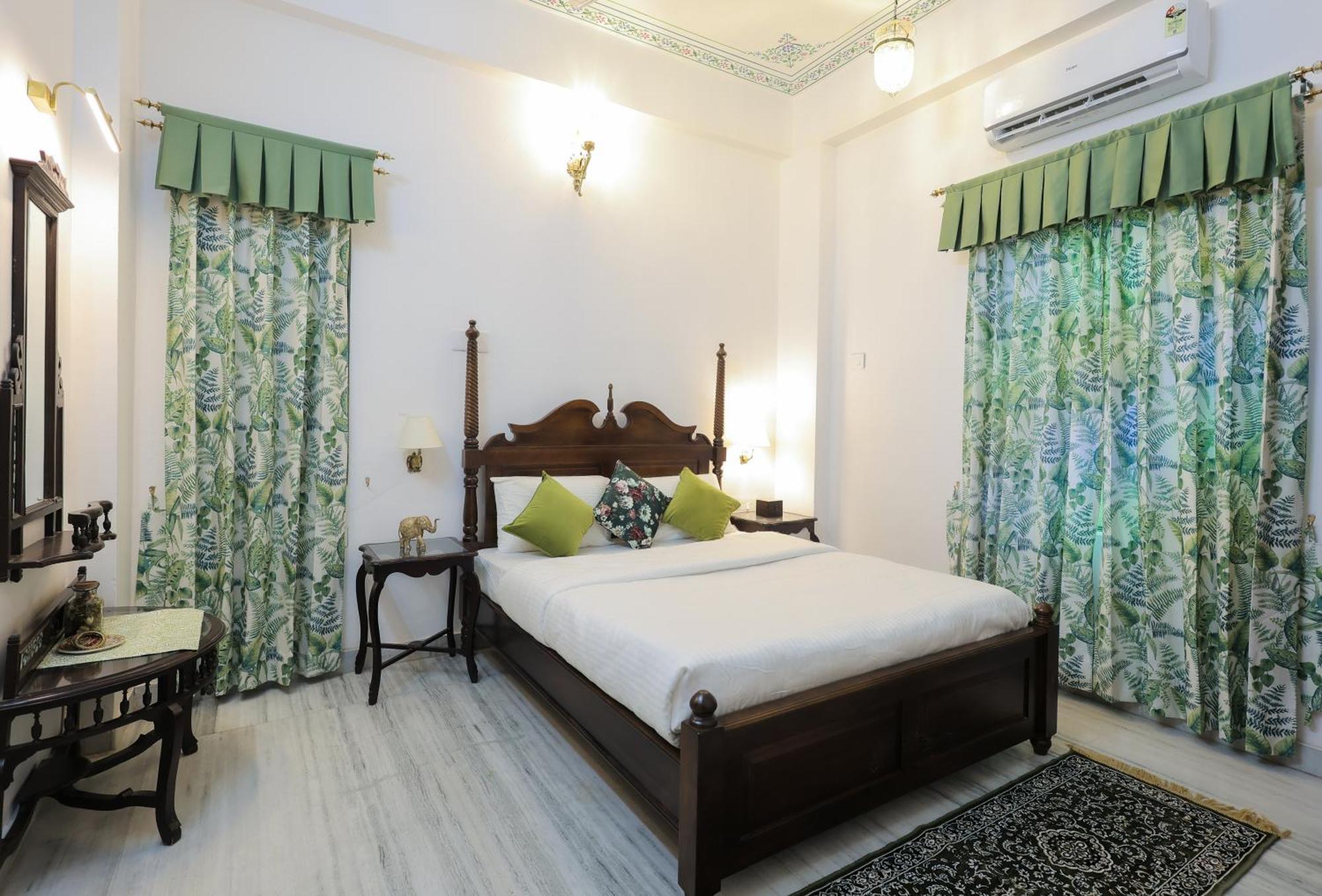 Roop Mahal Guest house