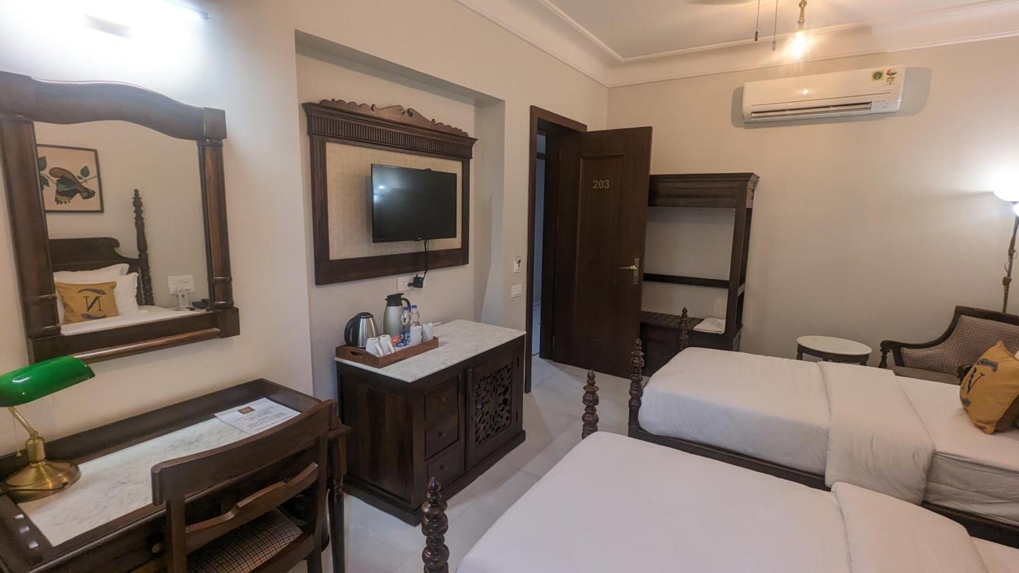 Naren Hotel 4*