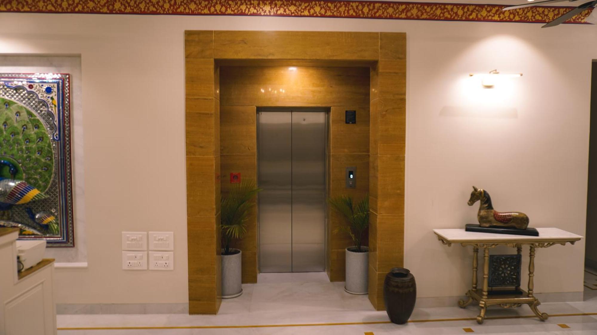 Naren Hotel 4*