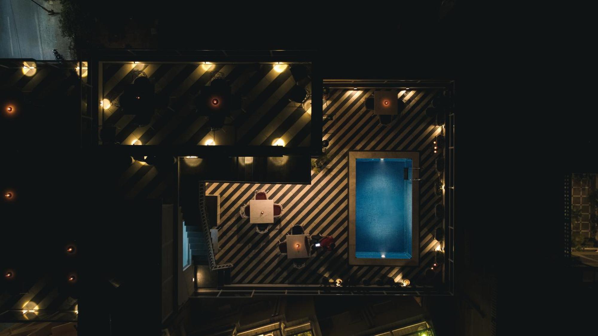 Naren Hotel