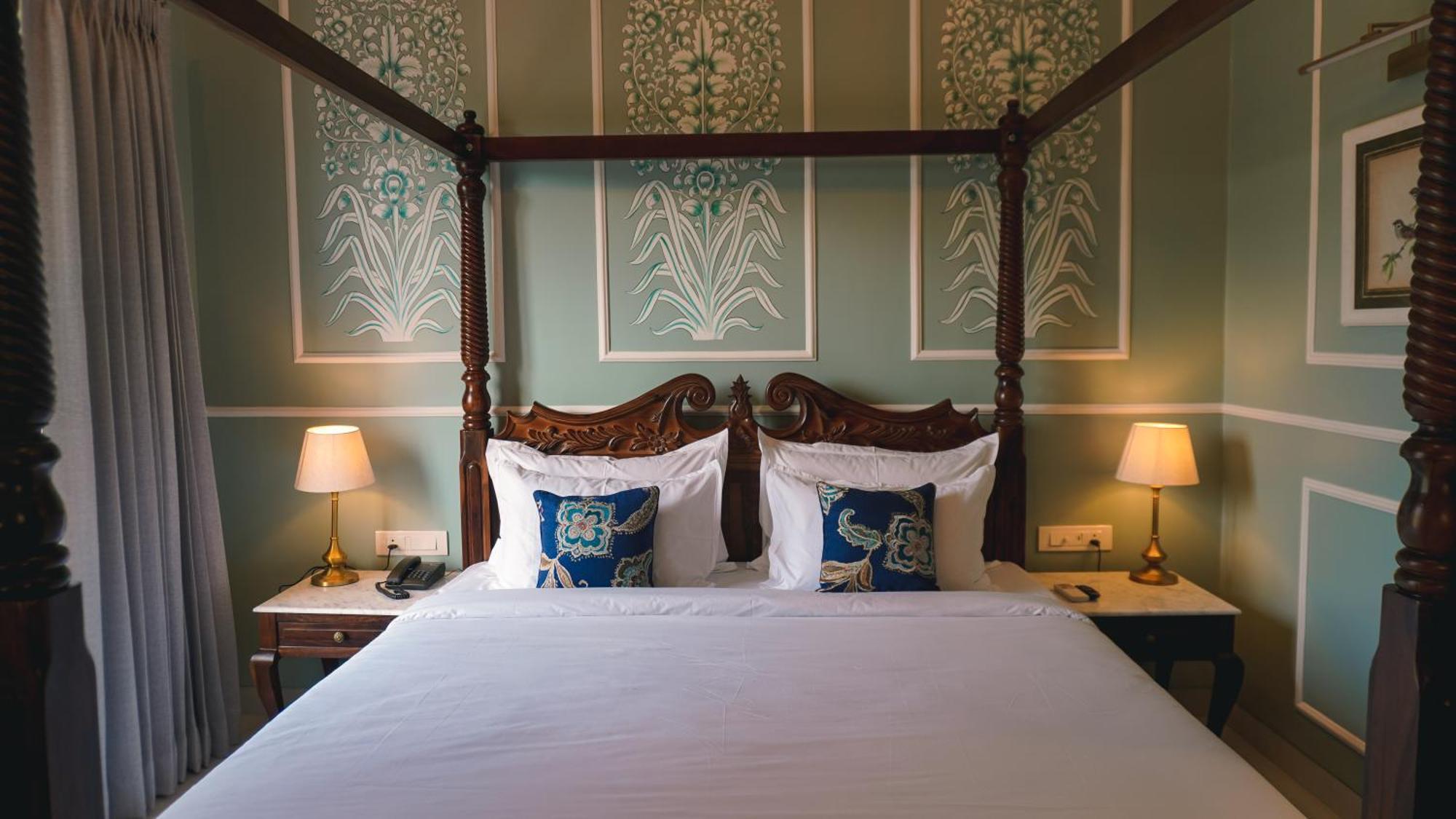 Hotel Naren 4*