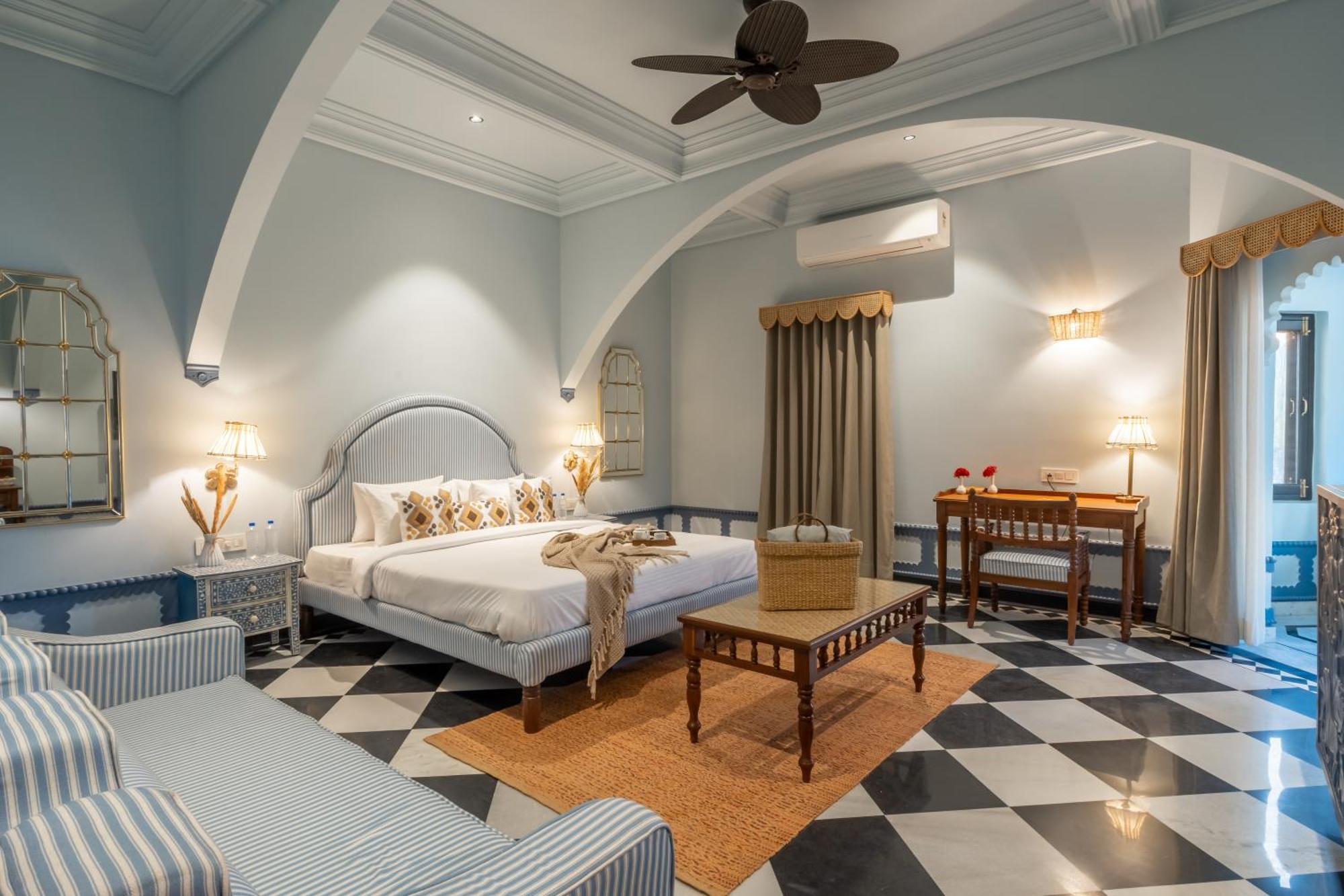 Daulatgarh And Hotel Udaipur