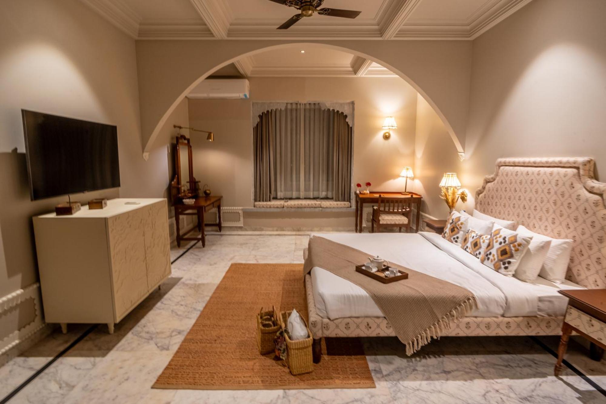 Hotel Daulatgarh And 5*