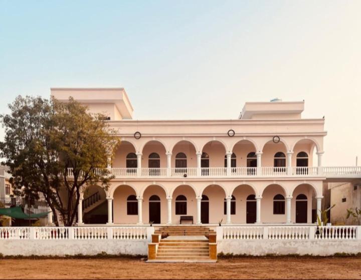 Farm stay Shivrati Vilas, Himmat Bagh Udaipur