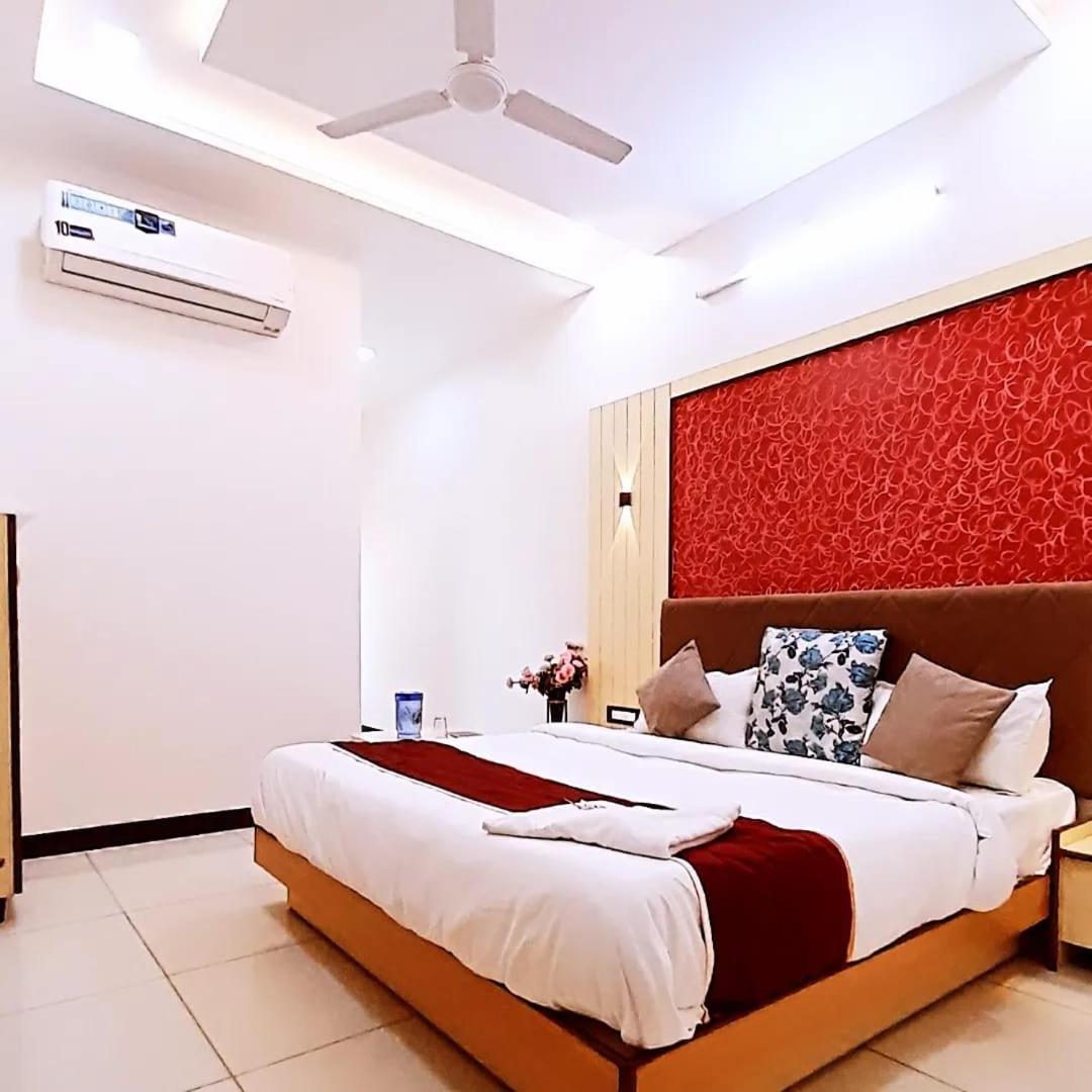 Sun Palace Hotel Udaipur