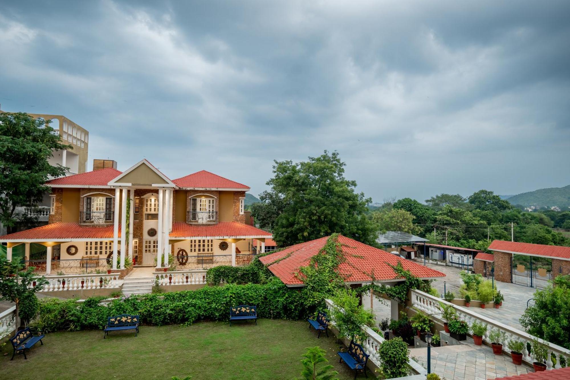 Amaatra 5* Udaipur