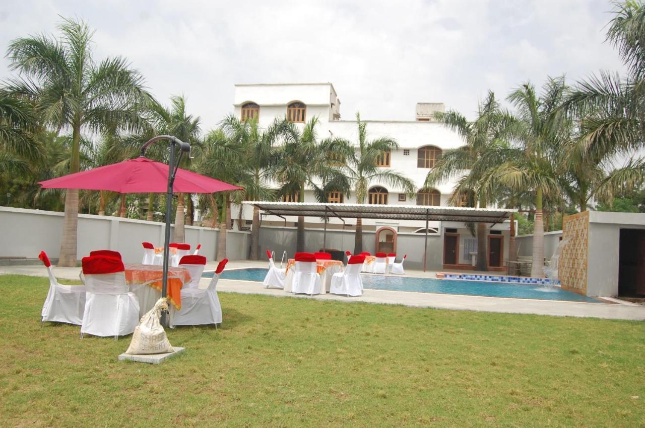 Shivani Hotel