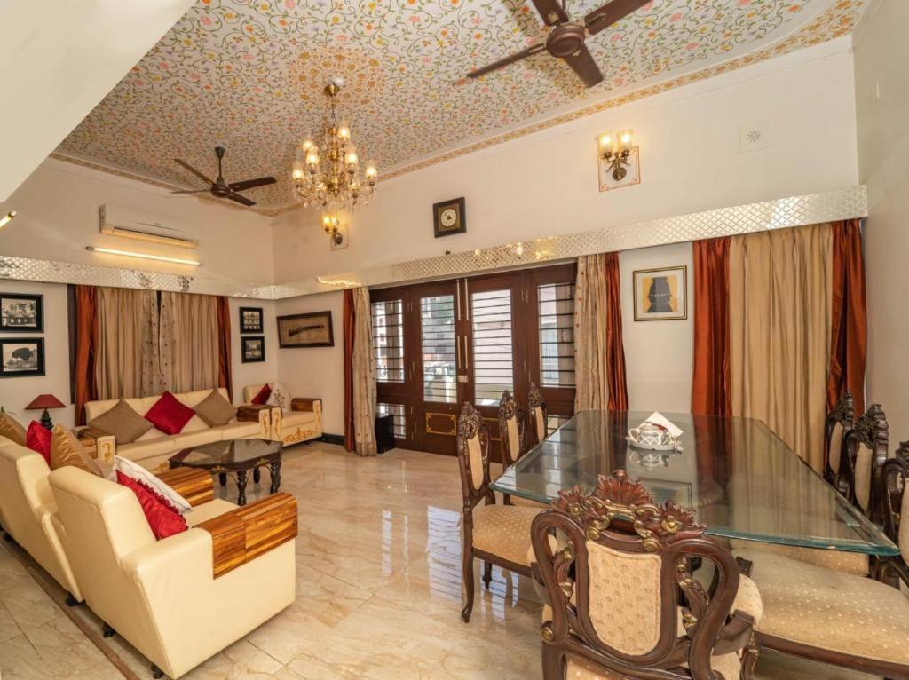 Holiday home Santosh - The House Of Antiques And Art Udaipur