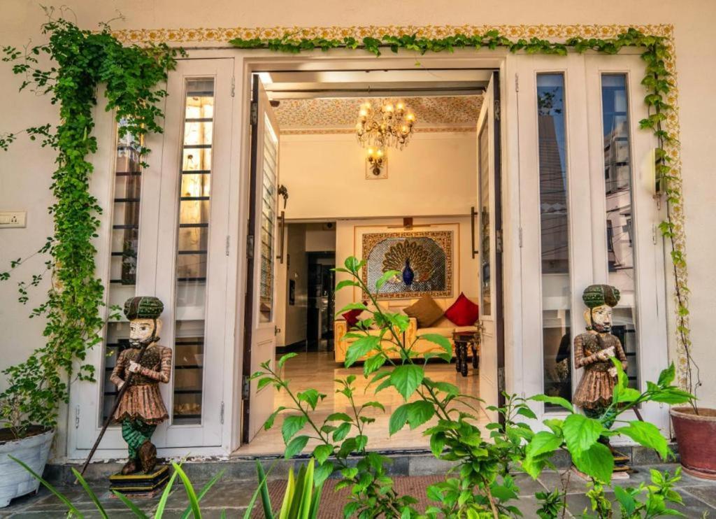 Santosh - The House Of Antiques And Art Udaipur