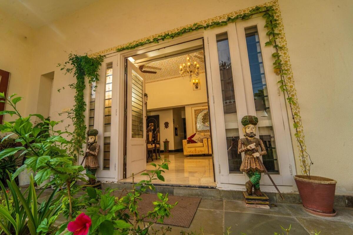 Santosh - The House Of Antiques And Art