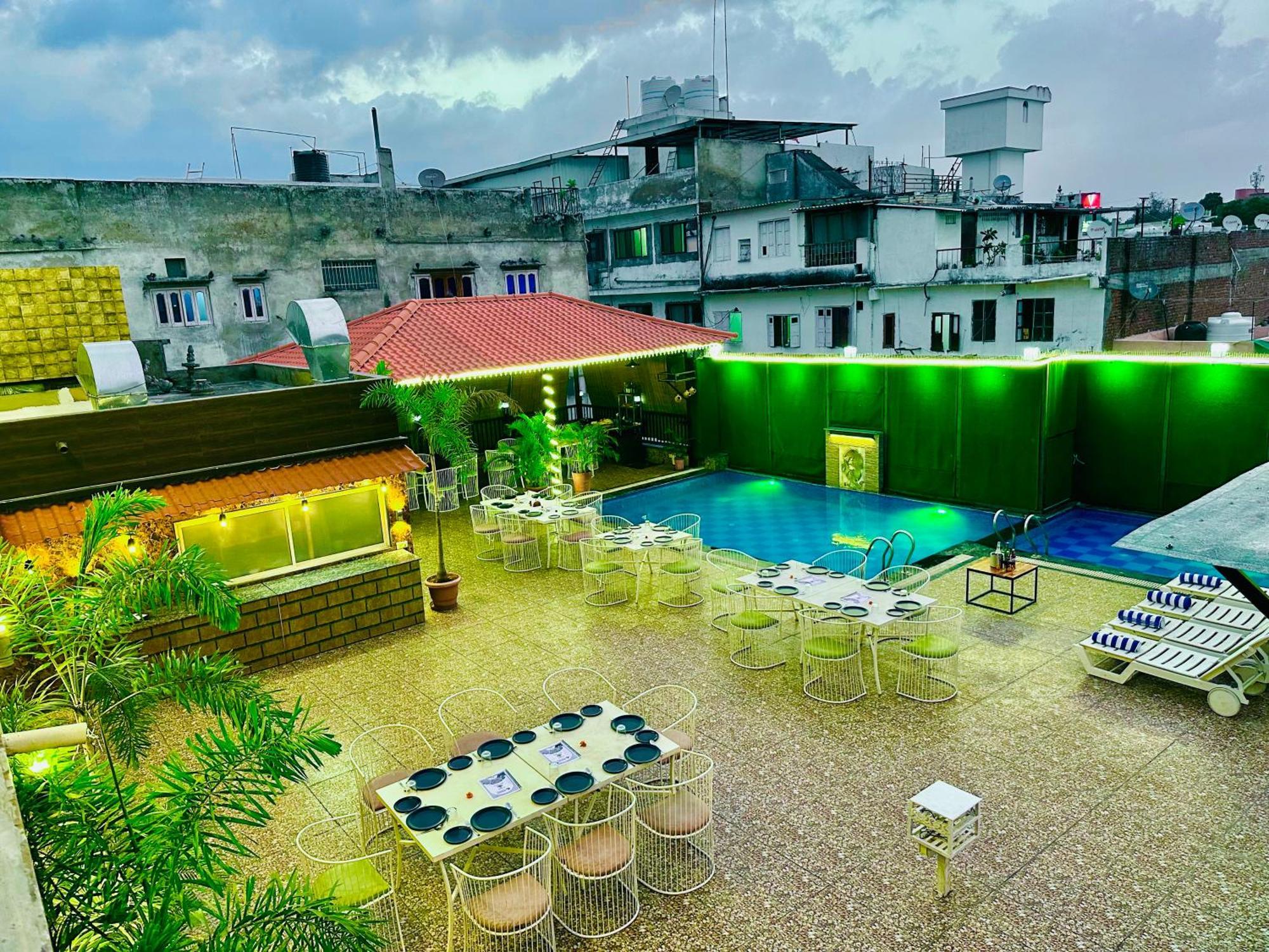 Hotel The Grand Bhagwat Centre