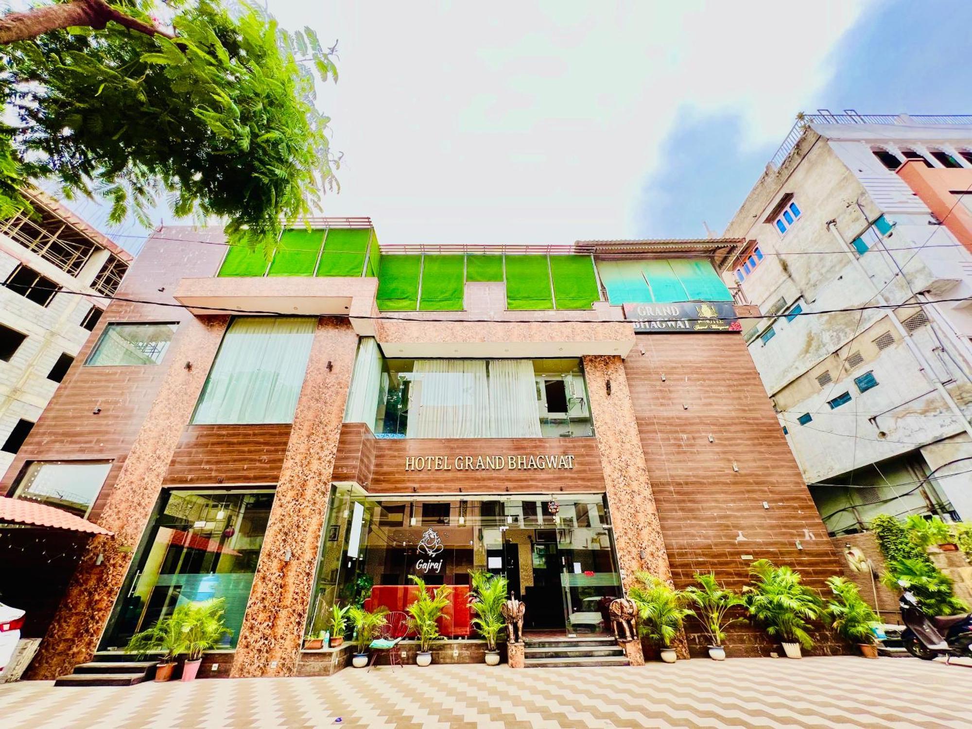 Hotel The Grand Bhagwat Centre 3*